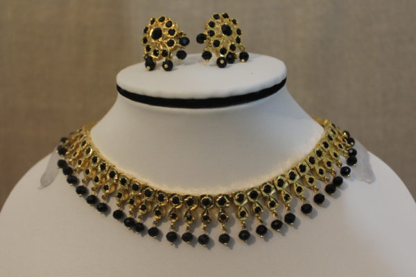 Hyderabadi Elegant Necklace Set - Image 5