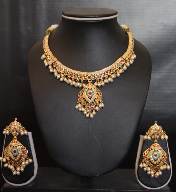Jadao Nauratan Necklace Set