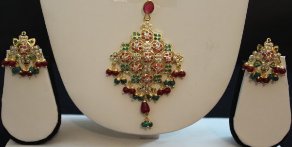 Hyderabadi Jadao Pendant set - Image 4