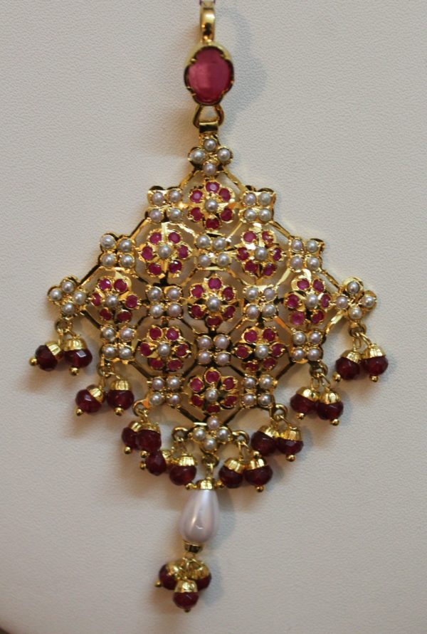 Hyderabadi Jadao Pendant set - Image 9